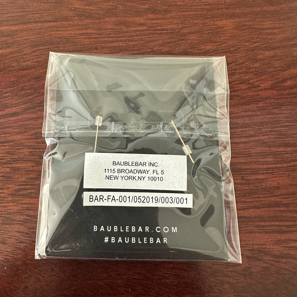 NWT Baublebar Farah Ear Crawlers - Picture 2 of 3
